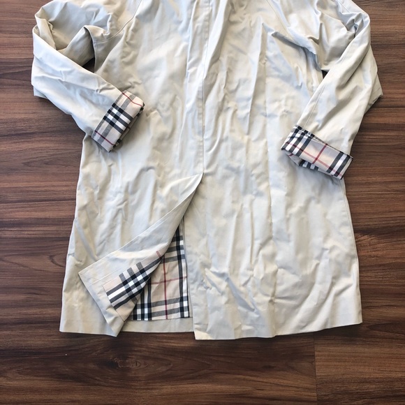 Burberry Trench Coat - Picture 5 of 7